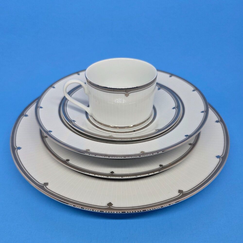 Mikasa City Lights 5 Piece place Setting China Dinnerware Discontinued Excellent